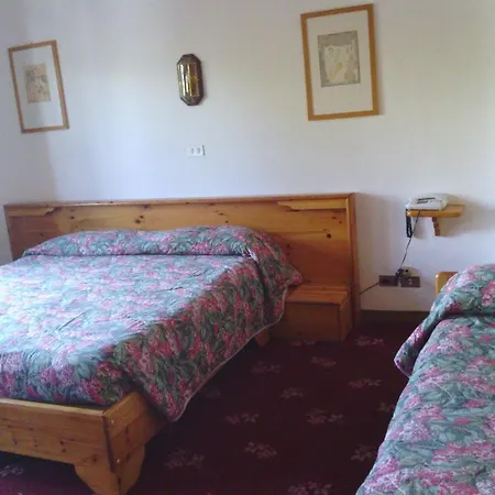Отель Hotel Savoia Debili Саузе-д'Ульс