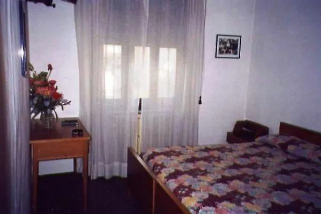 Hotel Savoia Debili